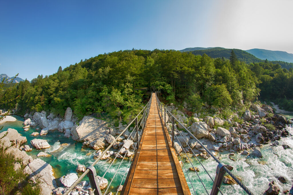 Soca Hängebrücke in Slovenia