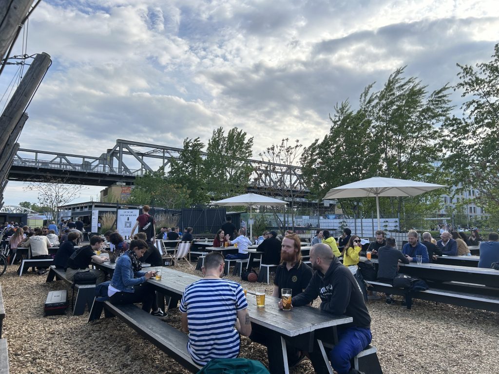 Beer tasting in Berlin - Brewery tour with your team.