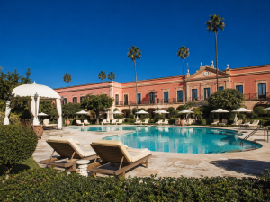 Resort with gardens on the outskirts of Rome.